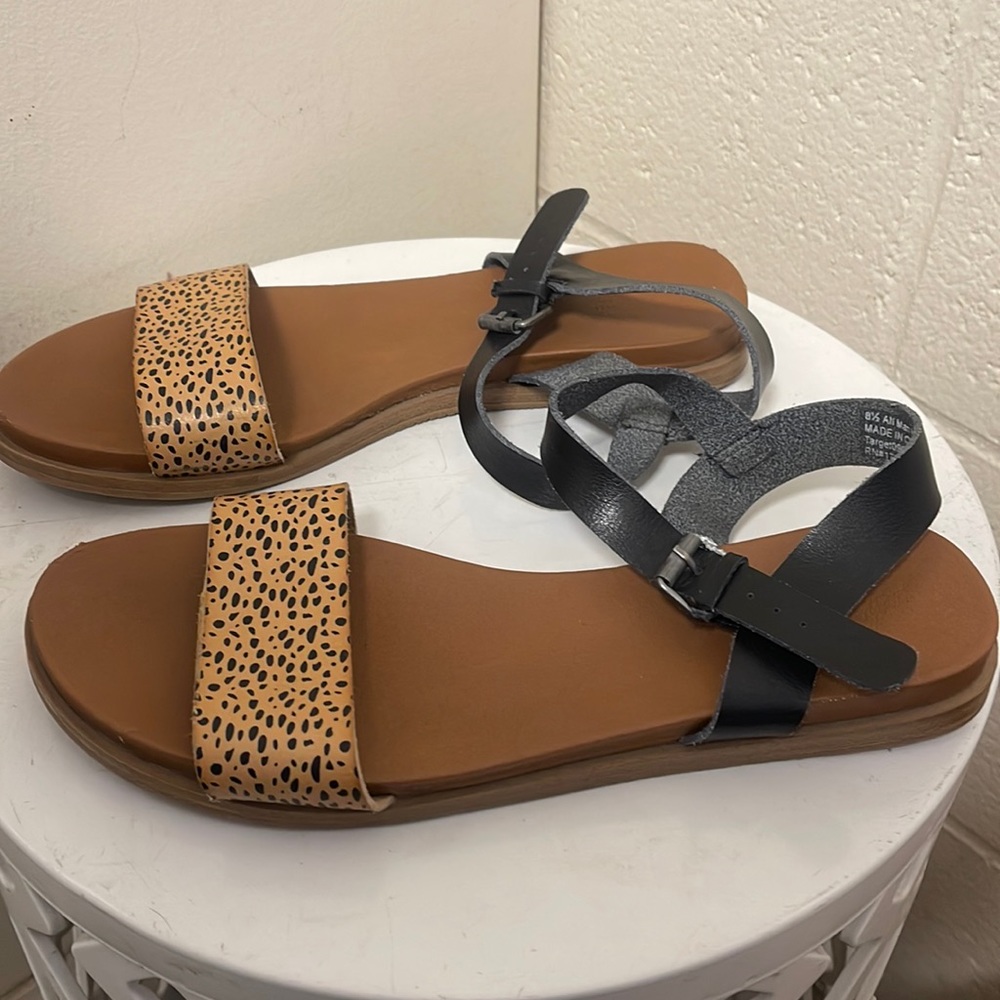 Stylish Black and Tan Sandals